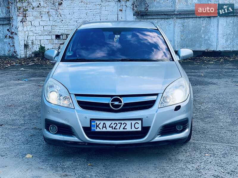 Хэтчбек Opel Signum 2006 в Киеве