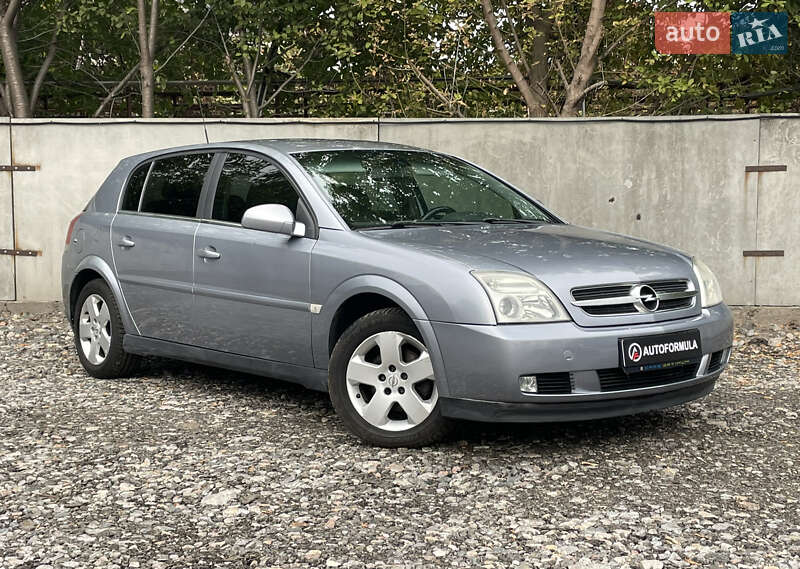 Opel Signum 2004