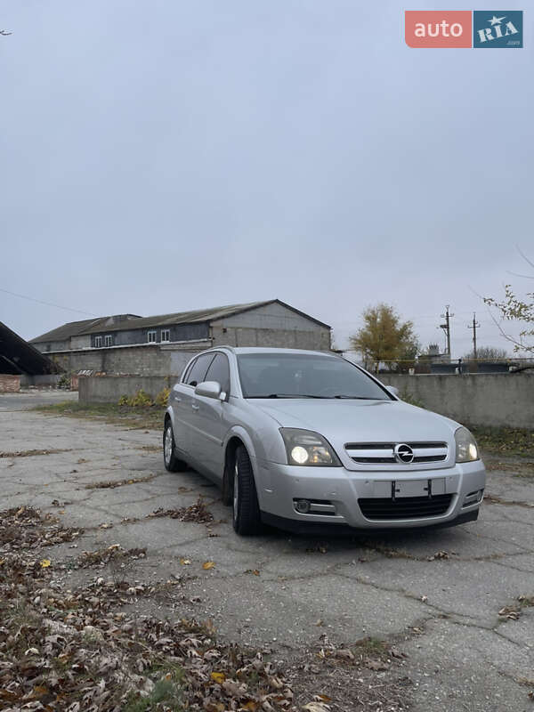 Хэтчбек Opel Signum 2005 в Запорожье