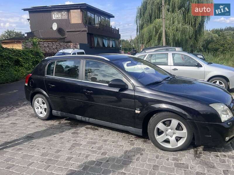 Хетчбек Opel Signum 2004 в Рівному