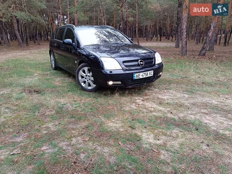 Хетчбек Opel Signum 2003 в Павлограді