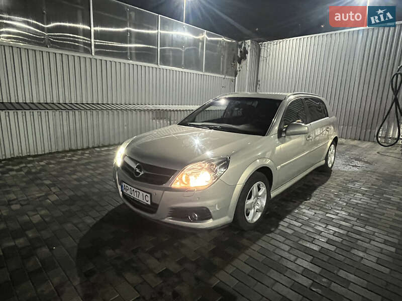 Хэтчбек Opel Signum 2006 в Запорожье