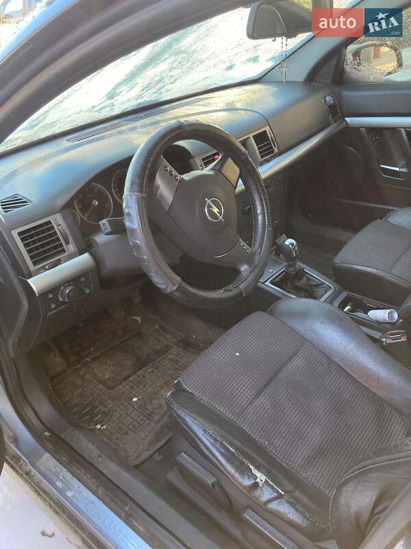 Хэтчбек Opel Signum 2003 в Тернополе