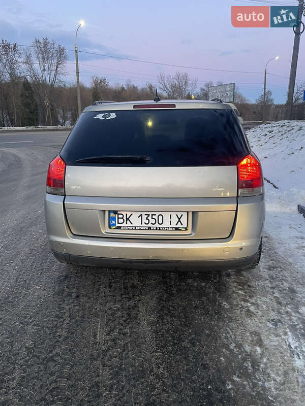 Хэтчбек Opel Signum 2003 в Ровно