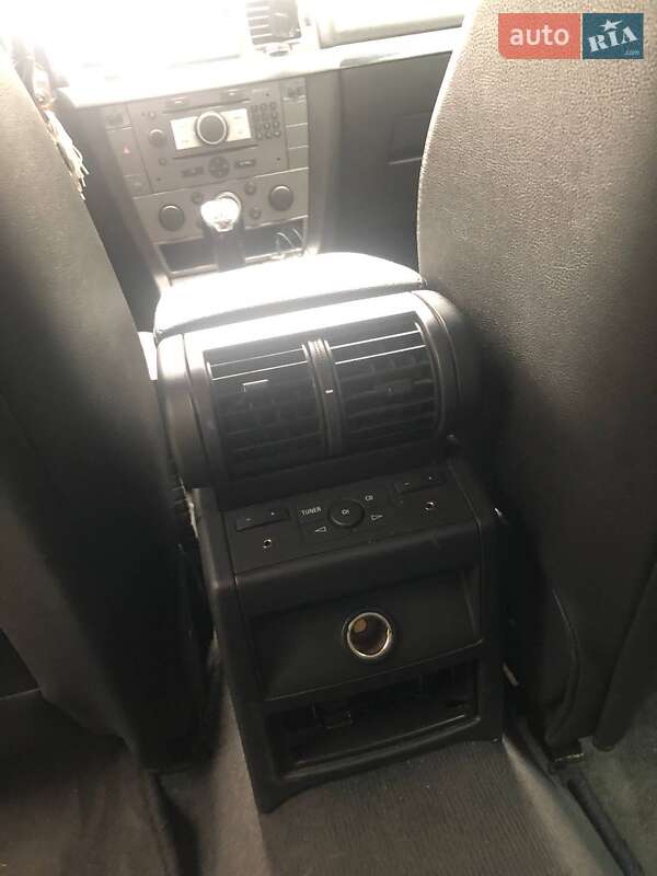 Хэтчбек Opel Signum 2008 в Львове