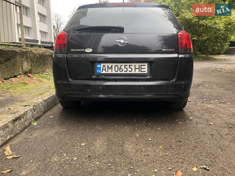 Хэтчбек Opel Signum 2008 в Львове