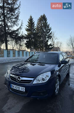 Хетчбек Opel Signum 2006 в Здолбуніві