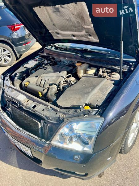 Хэтчбек Opel Signum 2004 в Киеве