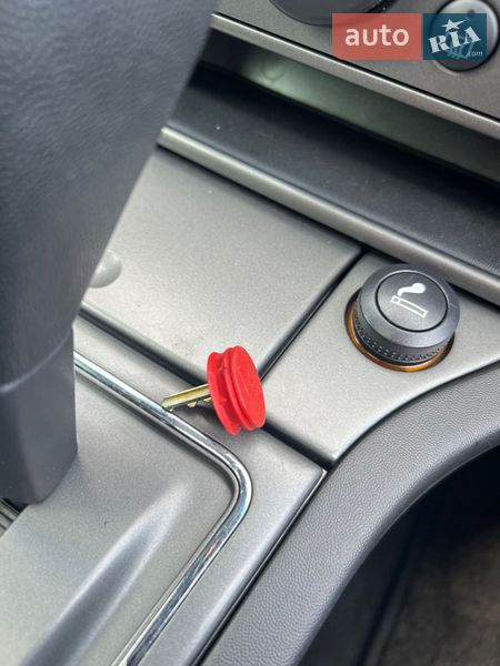 Хэтчбек Opel Signum 2004 в Киеве