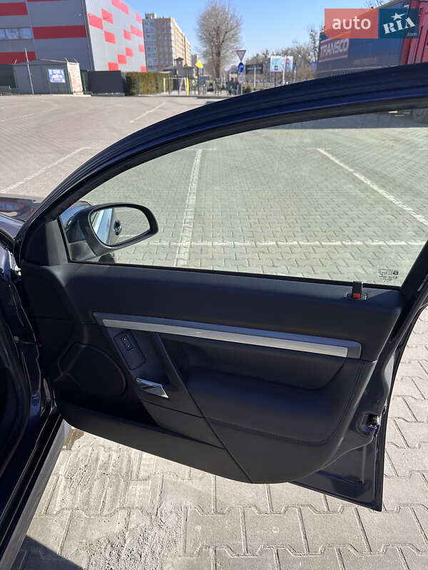 Хэтчбек Opel Signum 2008 в Святопетровское фото 17 Хэтчбек Opel Signum 2008 в Святопетровское