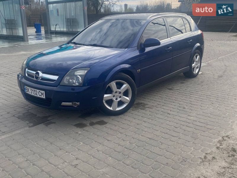 Opel Signum 2005