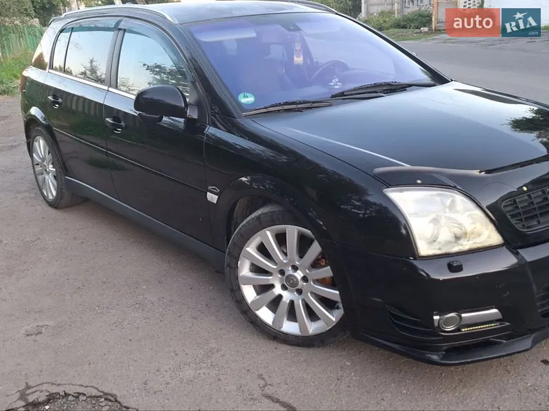 Opel Signum 2004