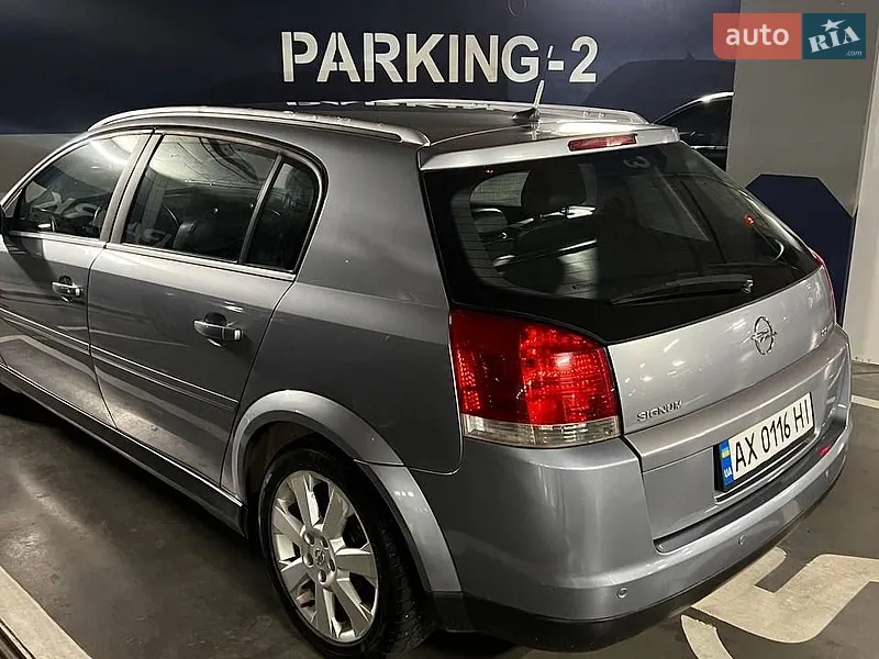 Opel Signum 2003