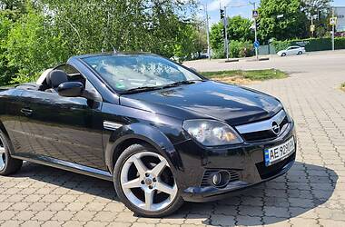 Кабриолет Opel Tigra 2004 в Днепре