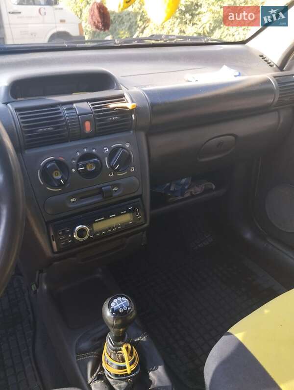Купе Opel Tigra 1996 в Лубнах
