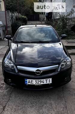 Кабриолет Opel Tigra 2004 в Днепре