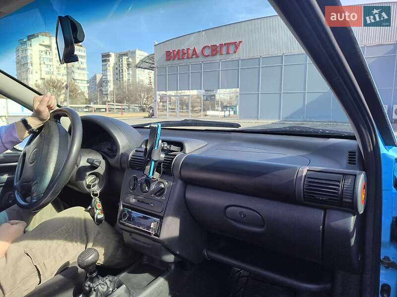 Купе Opel Tigra 1995 в Запорожье