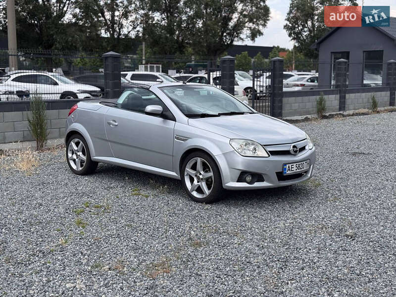 Opel Tigra 2004