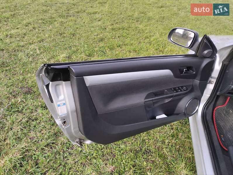 Кабріолет Opel Tigra 2005 в Львові