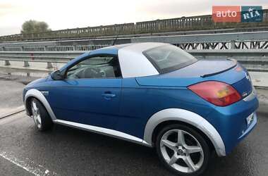 Кабриолет Opel Tigra 2004 в 