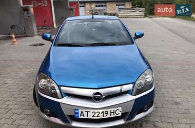 Кабриолет Opel Tigra 2004 в 