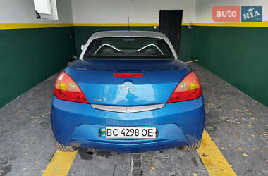 Кабриолет Opel Tigra 2005 в 