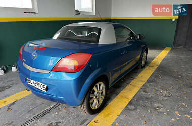 Кабриолет Opel Tigra 2005 в 