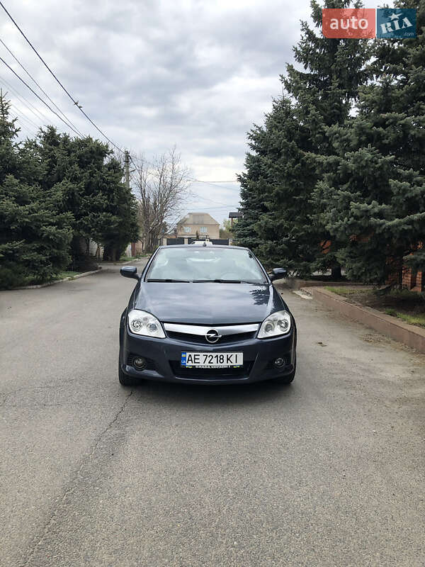 Кабріолет Opel Tigra 2006 в Дніпрі