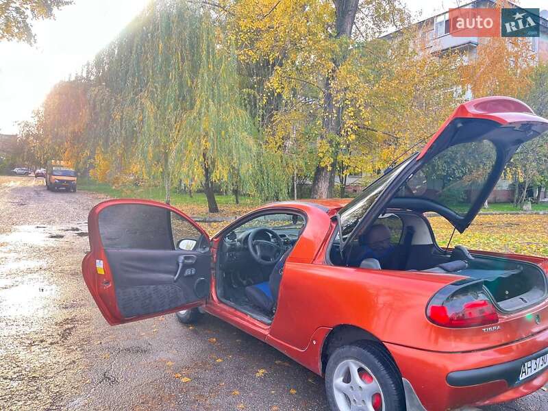 Купе Opel Tigra 1995 в Кременчуге