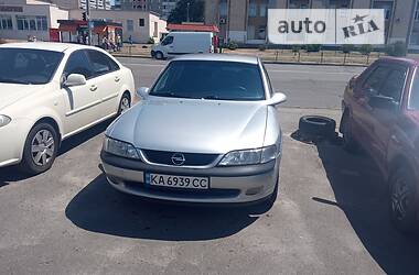 Седан Opel Vectra B 1998 в Киеве
