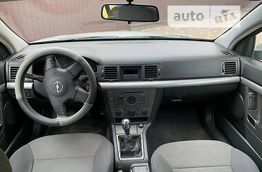 Седан Opel Vectra C 2003 в Львове