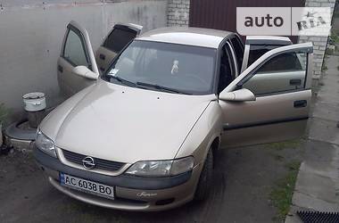 Седан Opel Vectra 1998 в Луцке