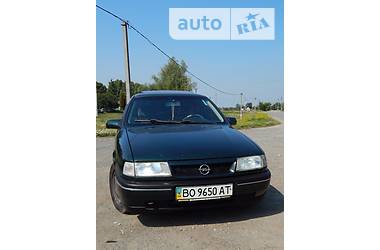 Седан Opel Vectra 1995 в Теофиполе