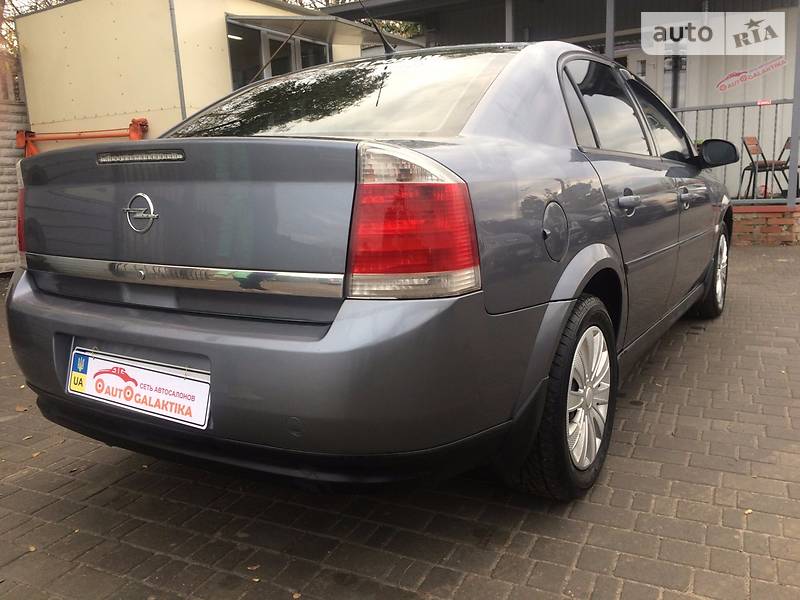 Седан Opel Vectra 2005 в Миколаєві