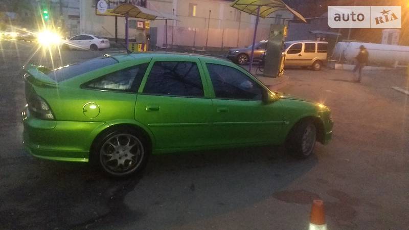 Хэтчбек Opel Vectra 1996 в Киеве