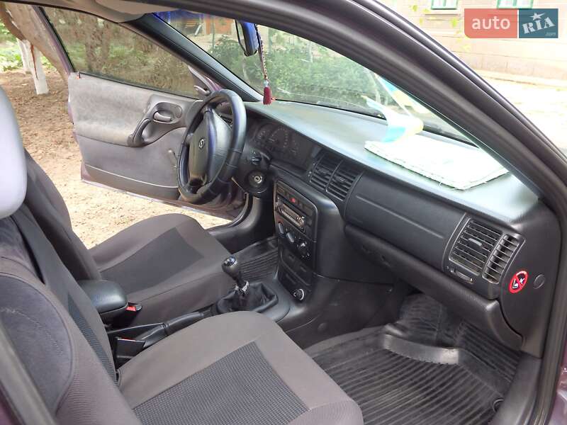 Седан Opel Vectra 1997 в Болграді