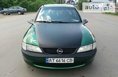 Седан Opel Vectra 1997 в Чернівцях