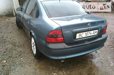 Седан Opel Vectra 1998 в Львове