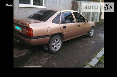 Седан Opel Vectra 1990 в Ужгороде