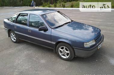Хэтчбек Opel Vectra 1989 в Рокитном