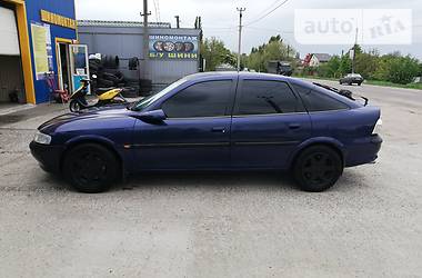 Хетчбек Opel Vectra 1996 в 