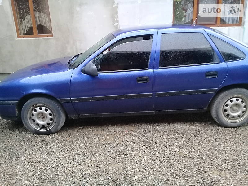 Седан Opel Vectra 1990 в 