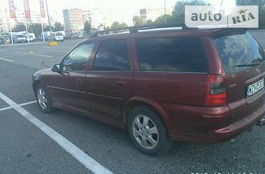 Универсал Opel Vectra 2001 в Черновцах