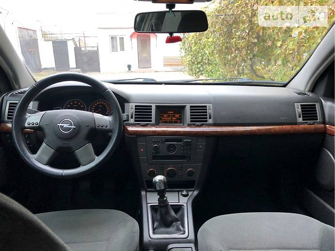 Седан Opel Vectra 2004 в Врадиевке