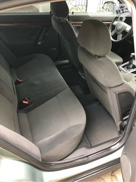 Седан Opel Vectra 2004 в Врадиевке