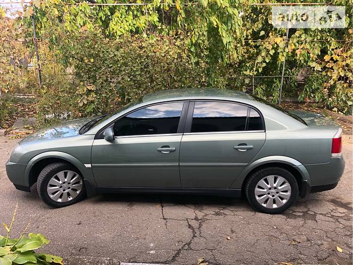 Седан Opel Vectra 2004 в Врадиевке