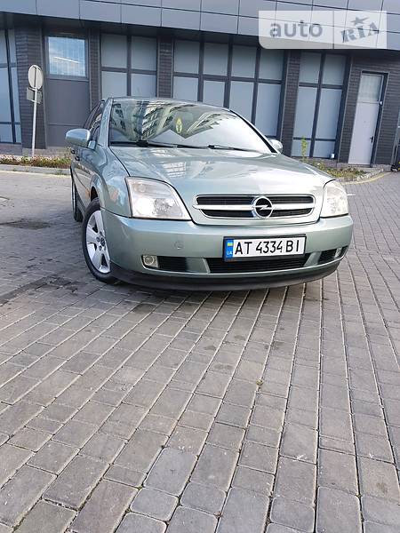 Седан Opel Vectra 2003 в Івано-Франківську