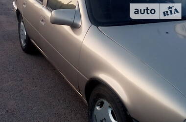 Седан Opel Vectra 1991 в 