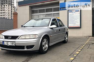 Седан Opel Vectra 2002 в Одессе