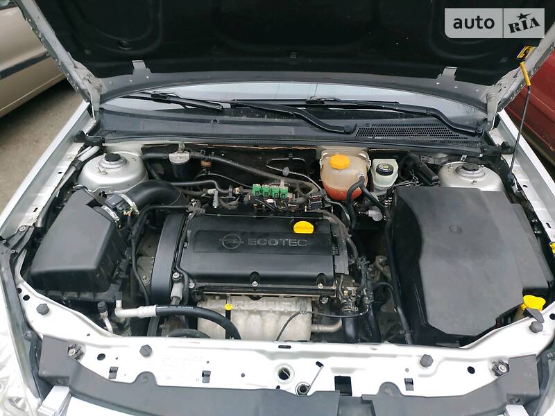 Седан Opel Vectra 2006 в Білій Церкві